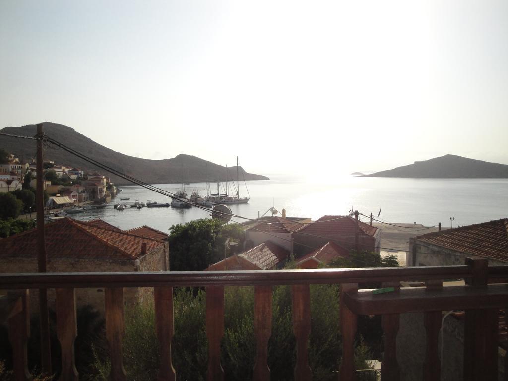Villa Chrysodimi Chalki Town الغرفة الصورة