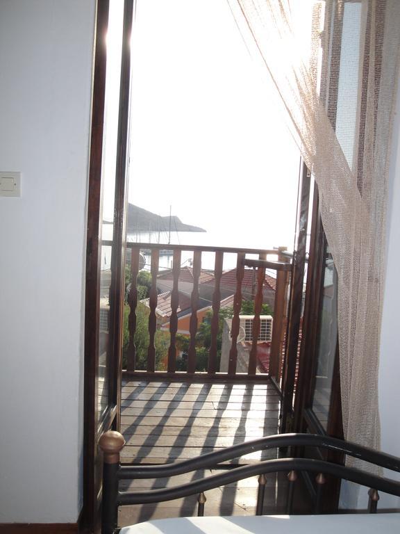 Villa Chrysodimi Chalki Town الغرفة الصورة