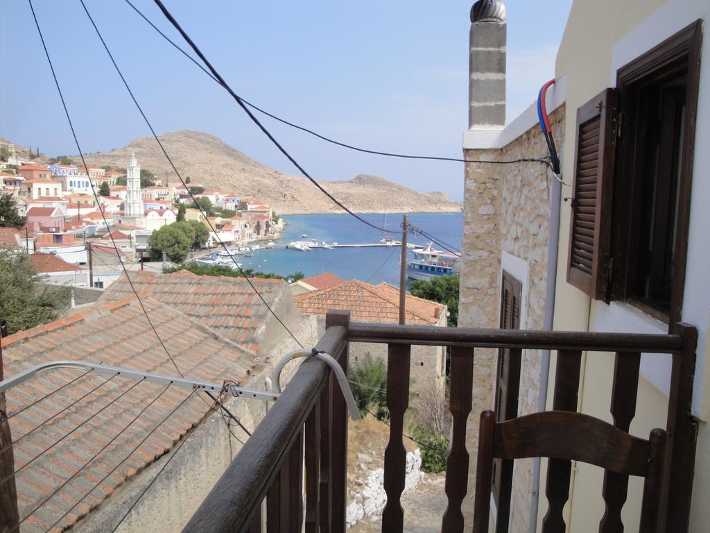 Villa Chrysodimi Chalki Town الغرفة الصورة